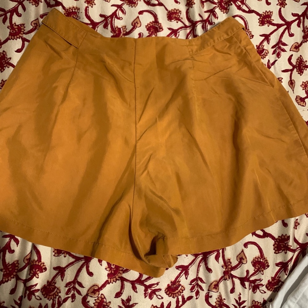 skort - Picture 2 of 3